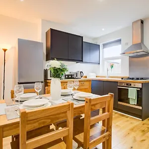 Statera - 2-bed House In Stratford Holiday home London